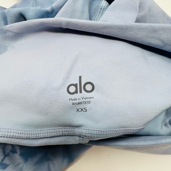 NWT ALO Yoga High Waist Tie Dyed Leggings Blue/Lilac Size XXS (fits like XS) - Picture 4 of 10